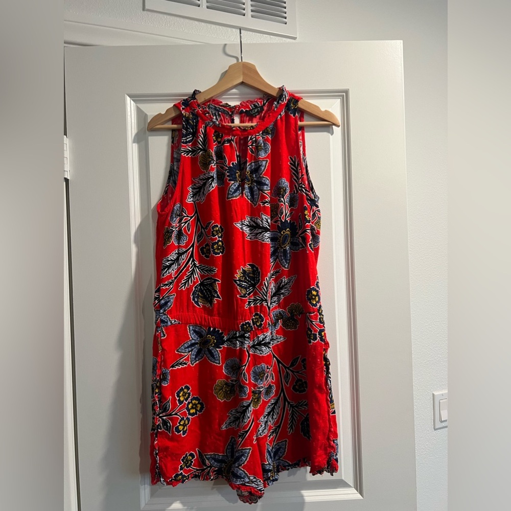 GUC LOFT Floral Sleeveless Rayon Romper size medium